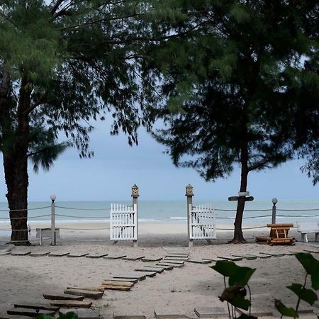 Вилла Baan Kratom Tong By The Sea Ча-Ам Экстерьер фото
