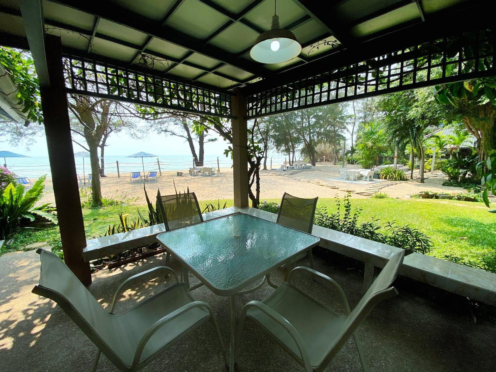 Вилла Baan Kratom Tong By The Sea Ча-Ам Номер фото