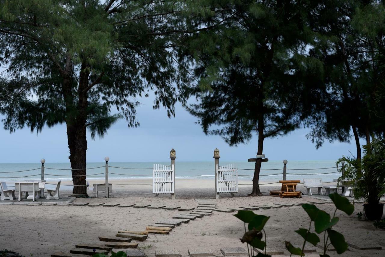 Вилла Baan Kratom Tong By The Sea Ча-Ам Экстерьер фото