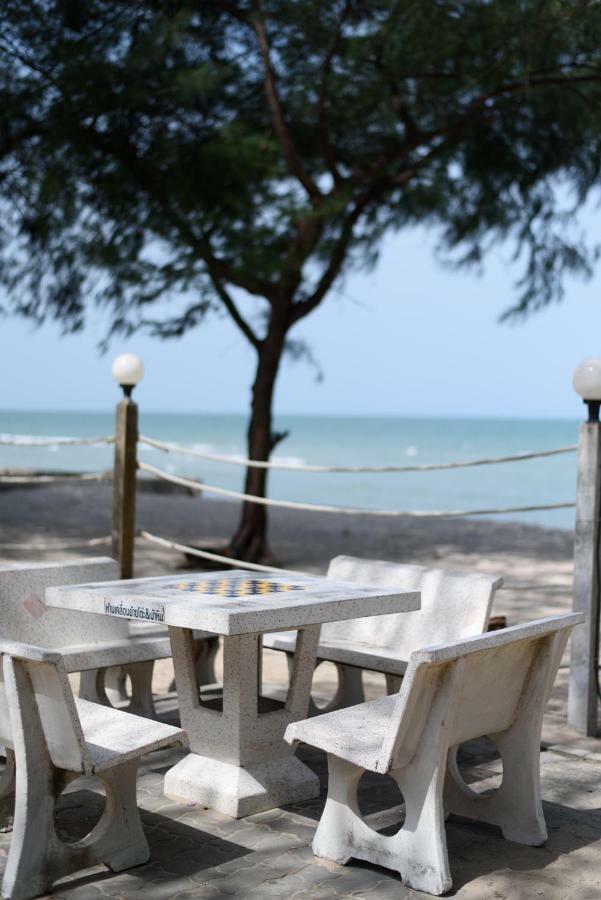 Вилла Baan Kratom Tong By The Sea Ча-Ам Экстерьер фото