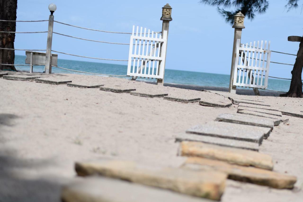 Вилла Baan Kratom Tong By The Sea Ча-Ам Экстерьер фото