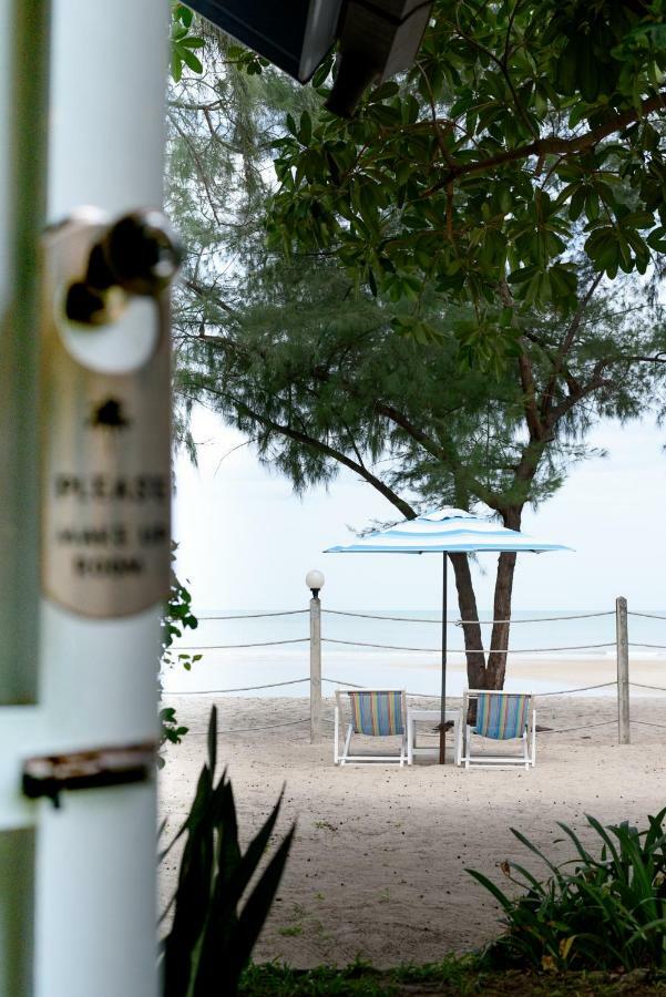 Вилла Baan Kratom Tong By The Sea Ча-Ам Экстерьер фото